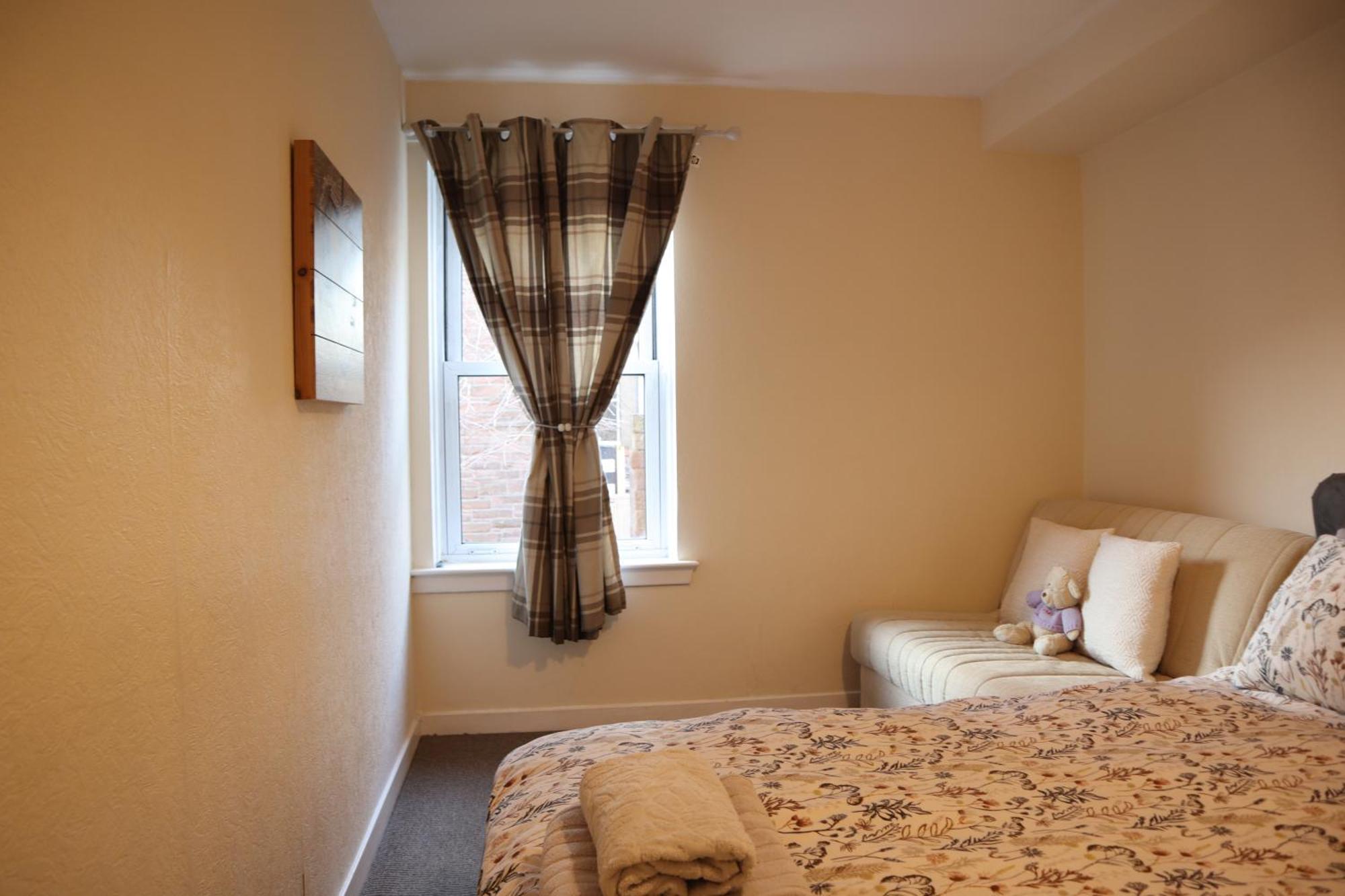 Apartment 3 Bedrooms Flat In Old Town Sleeps 6