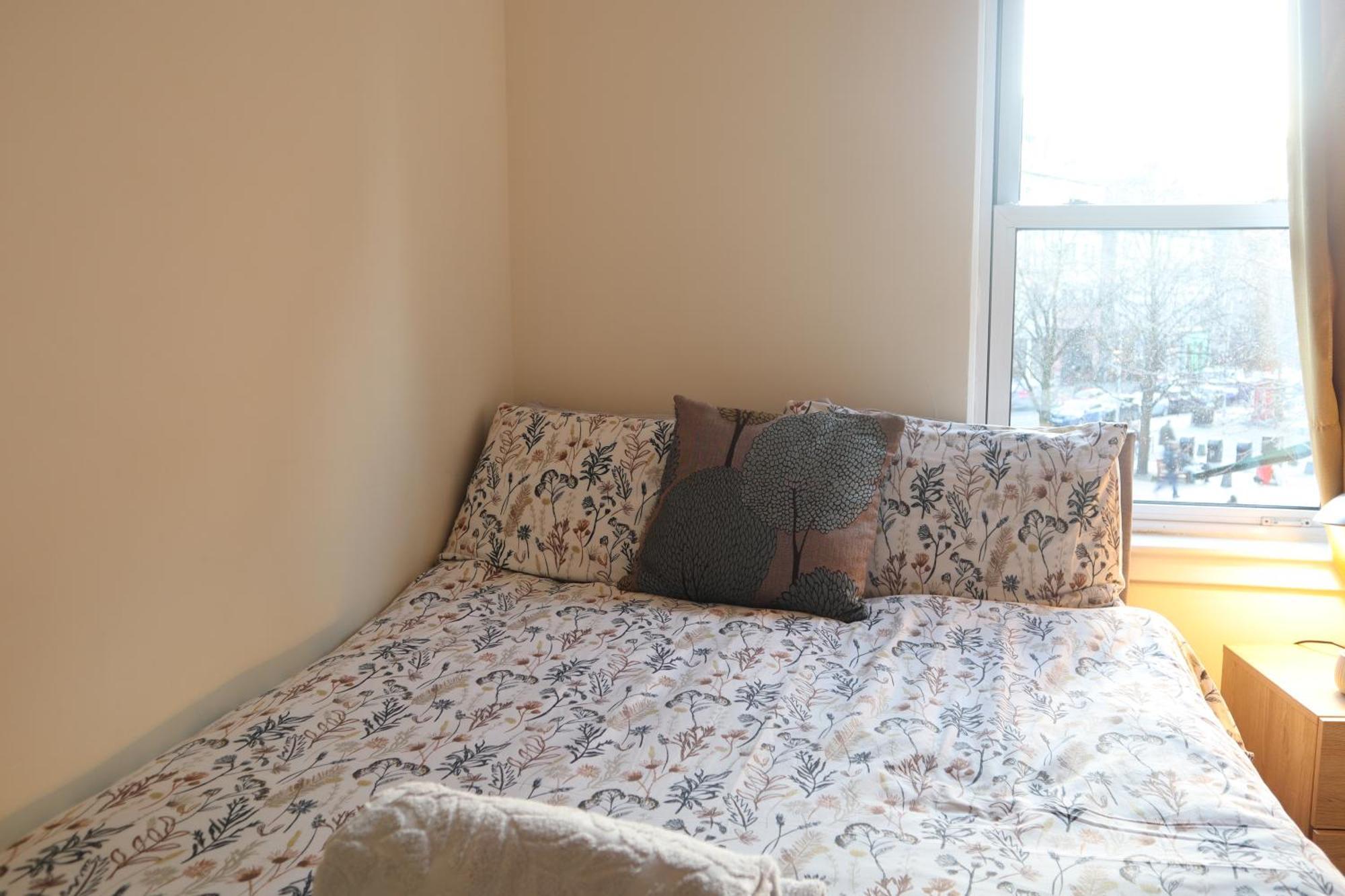 3 Bedrooms Flat In Old Town Sleeps 6 Apartment Edinburgh