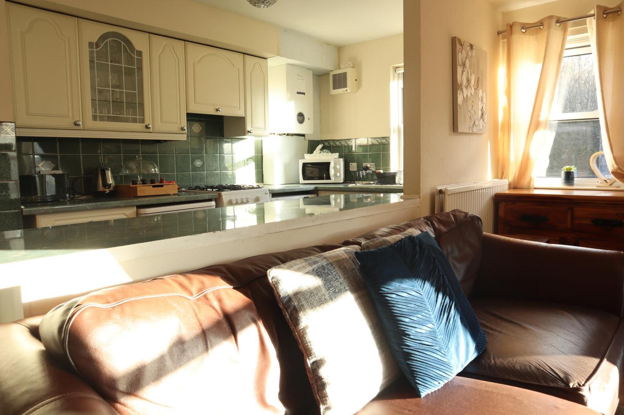 3 Bedrooms Flat In Old Town Sleeps 6 Apartment Edinburgh