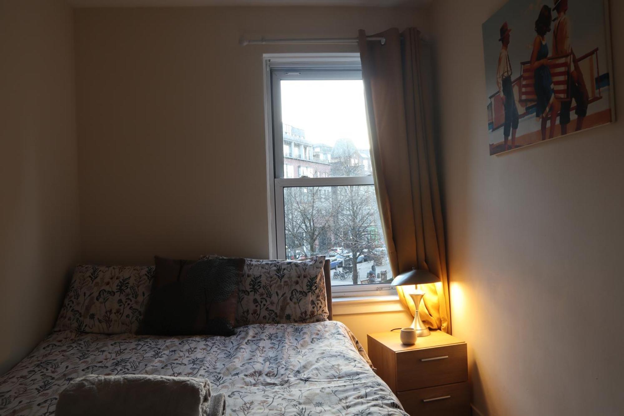 3 Bedrooms Flat In Old Town Sleeps 6 Apartment *