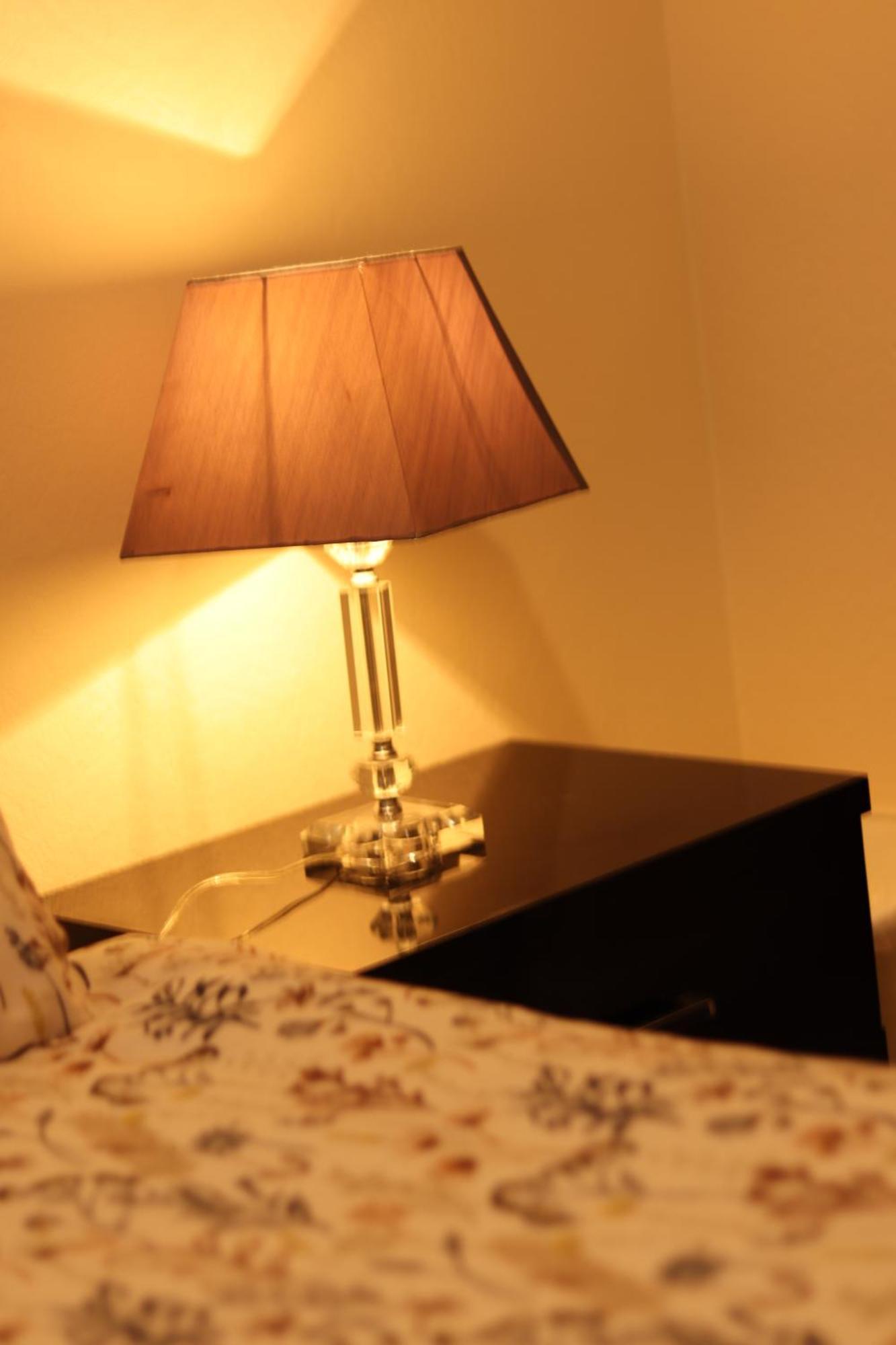 3 Bedrooms Flat In Old Town Sleeps 6 Edinburgh