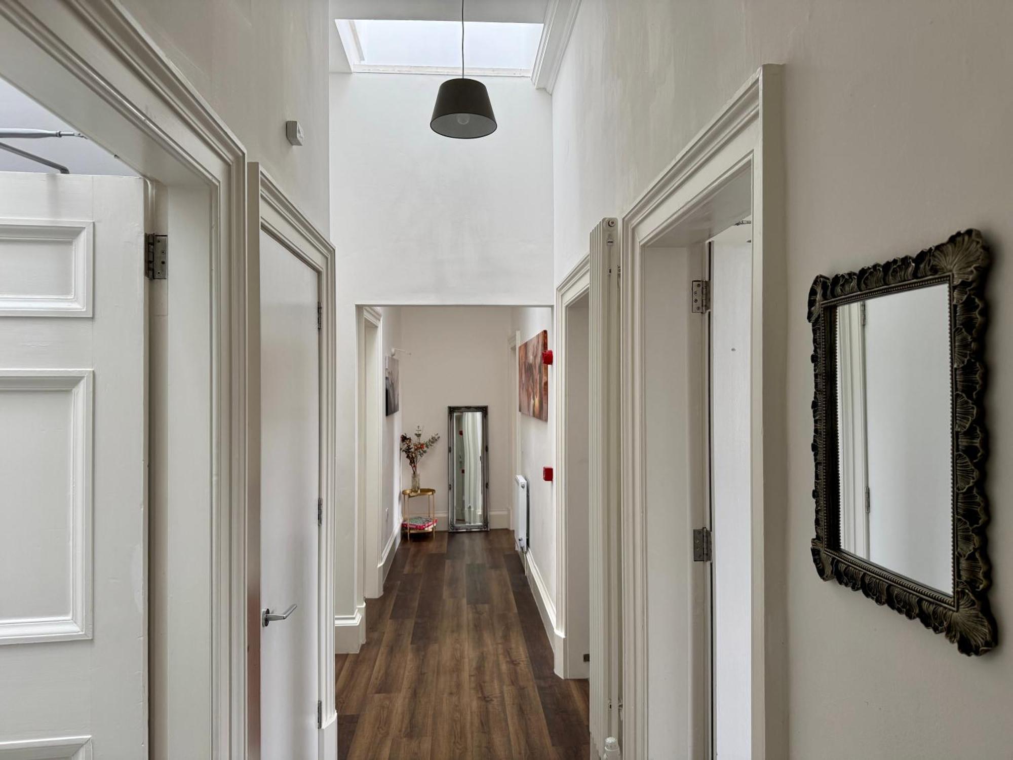 Apartment Large Luxury 3 Bedroom & 2 Bathroom - Next To Royal Mile, Castle & Grass Market
