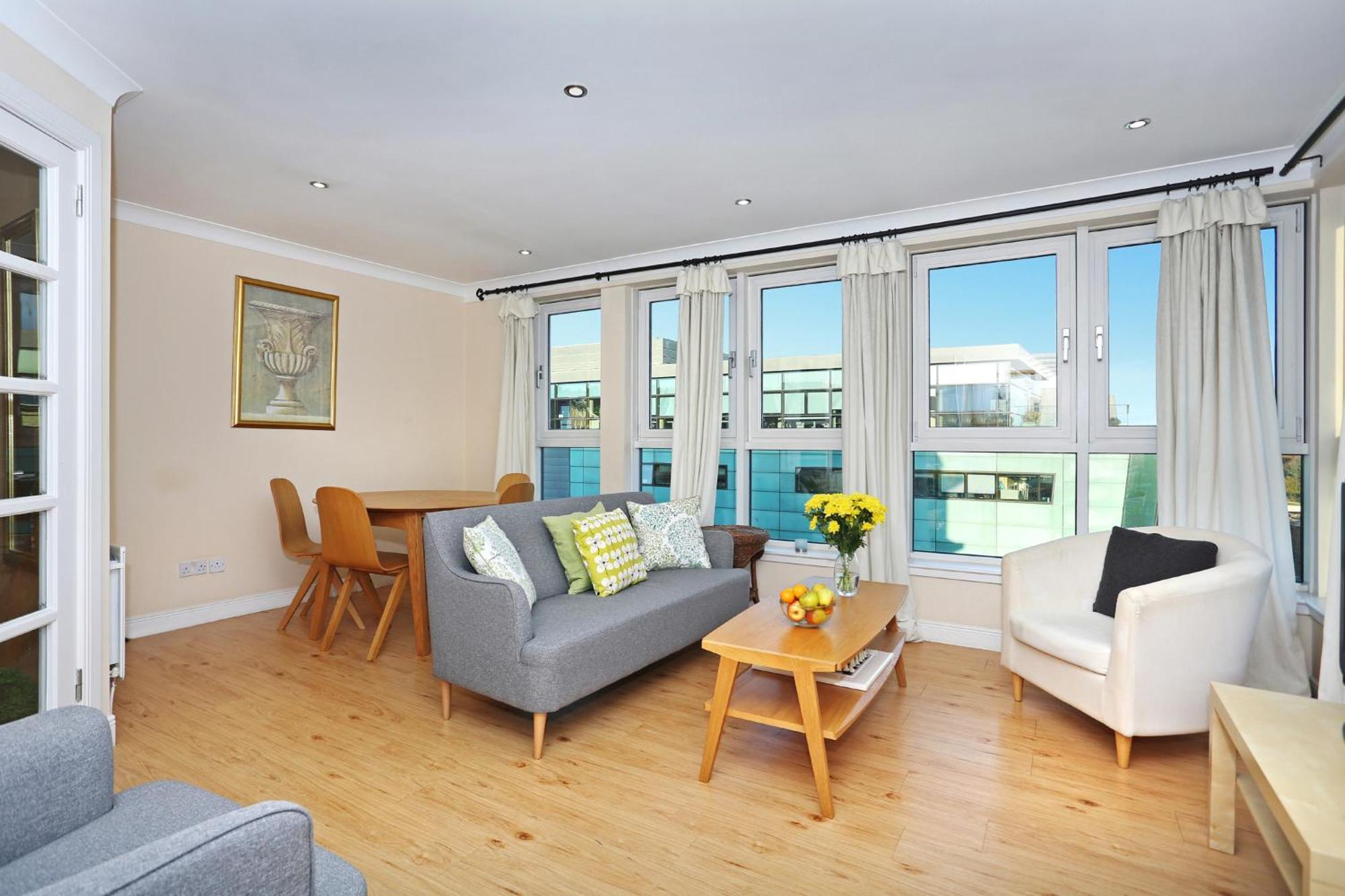 2-bedroom With Free Parking And Stunning Views Apartment *