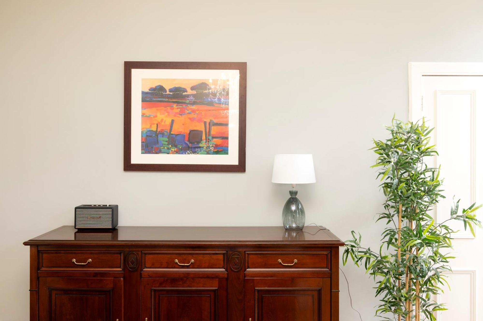 Stylish 1-bedroom Apartment *