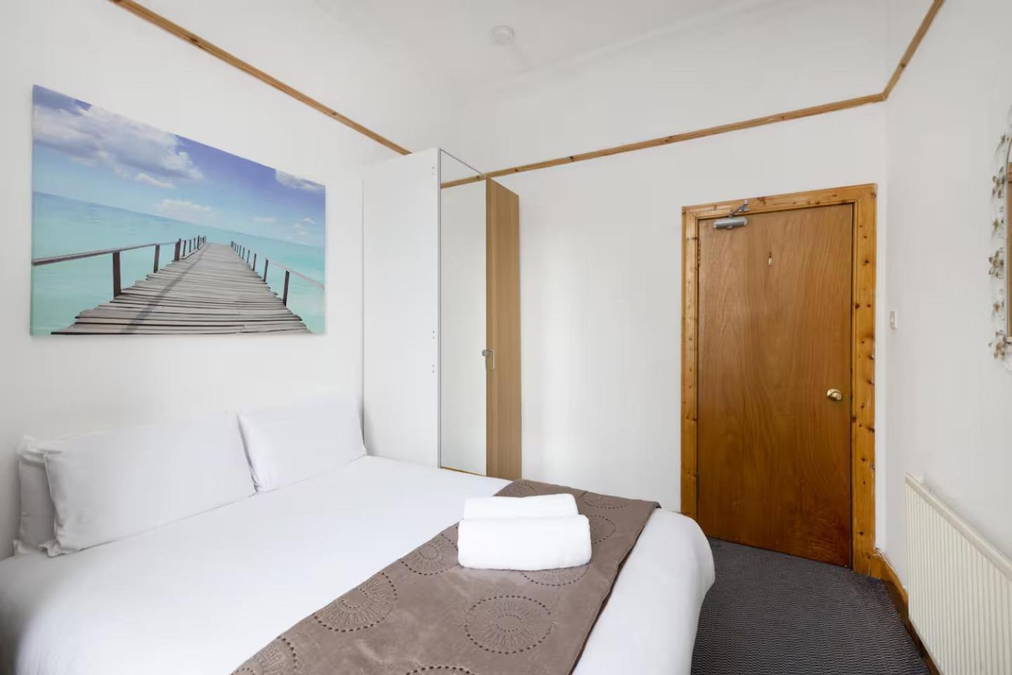 Joivy 3 Bed Flat In Old Town, Close To Grassmarket Edinburgh