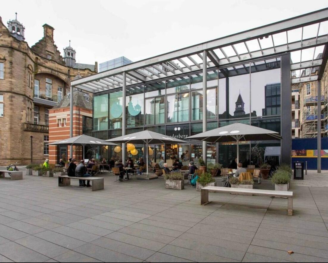Stylish 2br In Quartermile Meadows Park Views