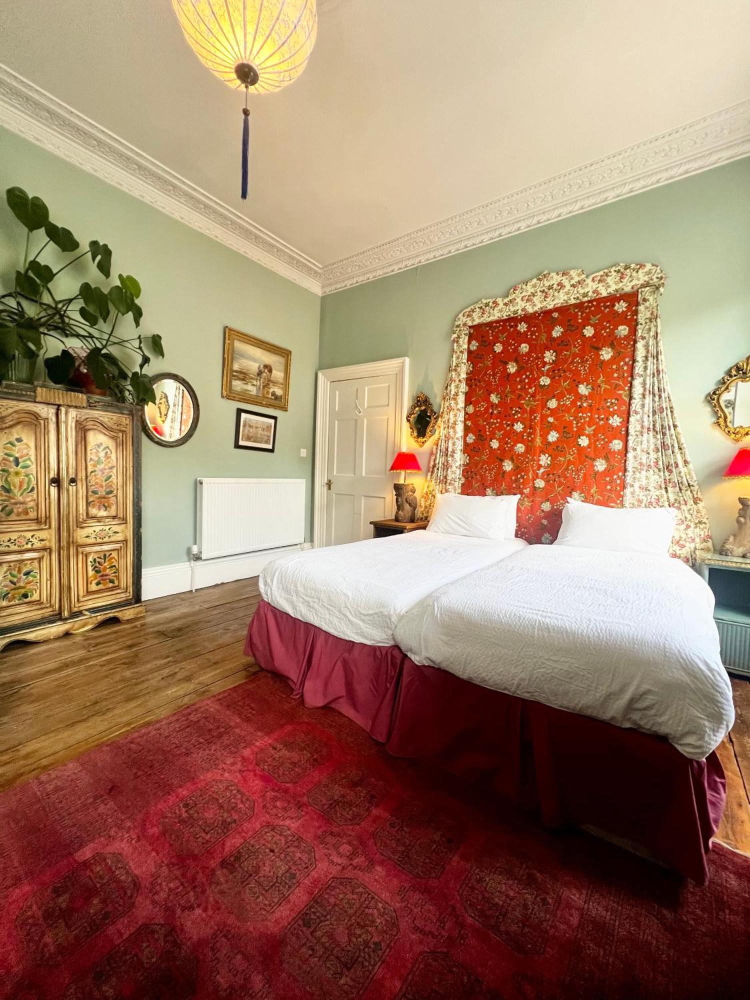 With Parking, Original Art And Antiques * Edinburgh