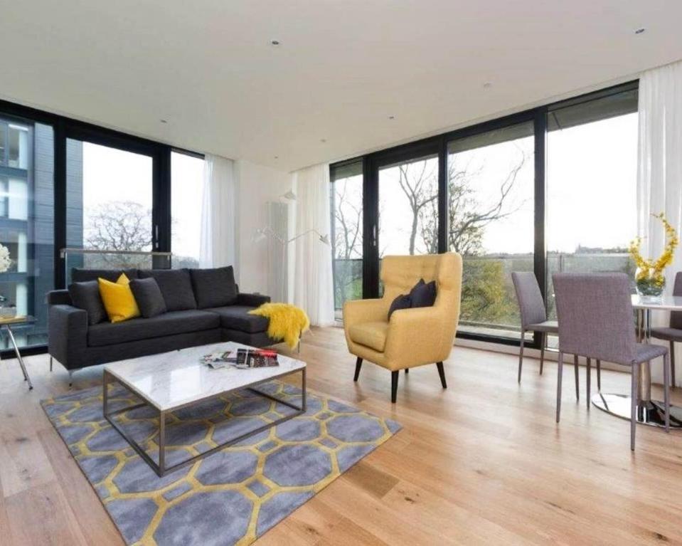 Apartment Stylish 2br In Quartermile Balcony & Garden View