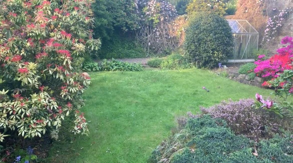 Quiet In Vibrant Bruntsfield With Private Parking