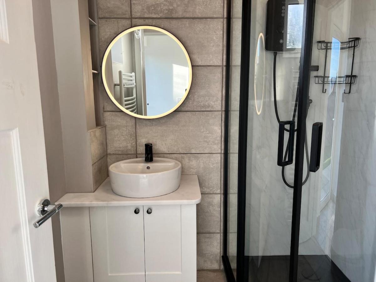 Self-contained Ground Level With Hill View * Edinburgh