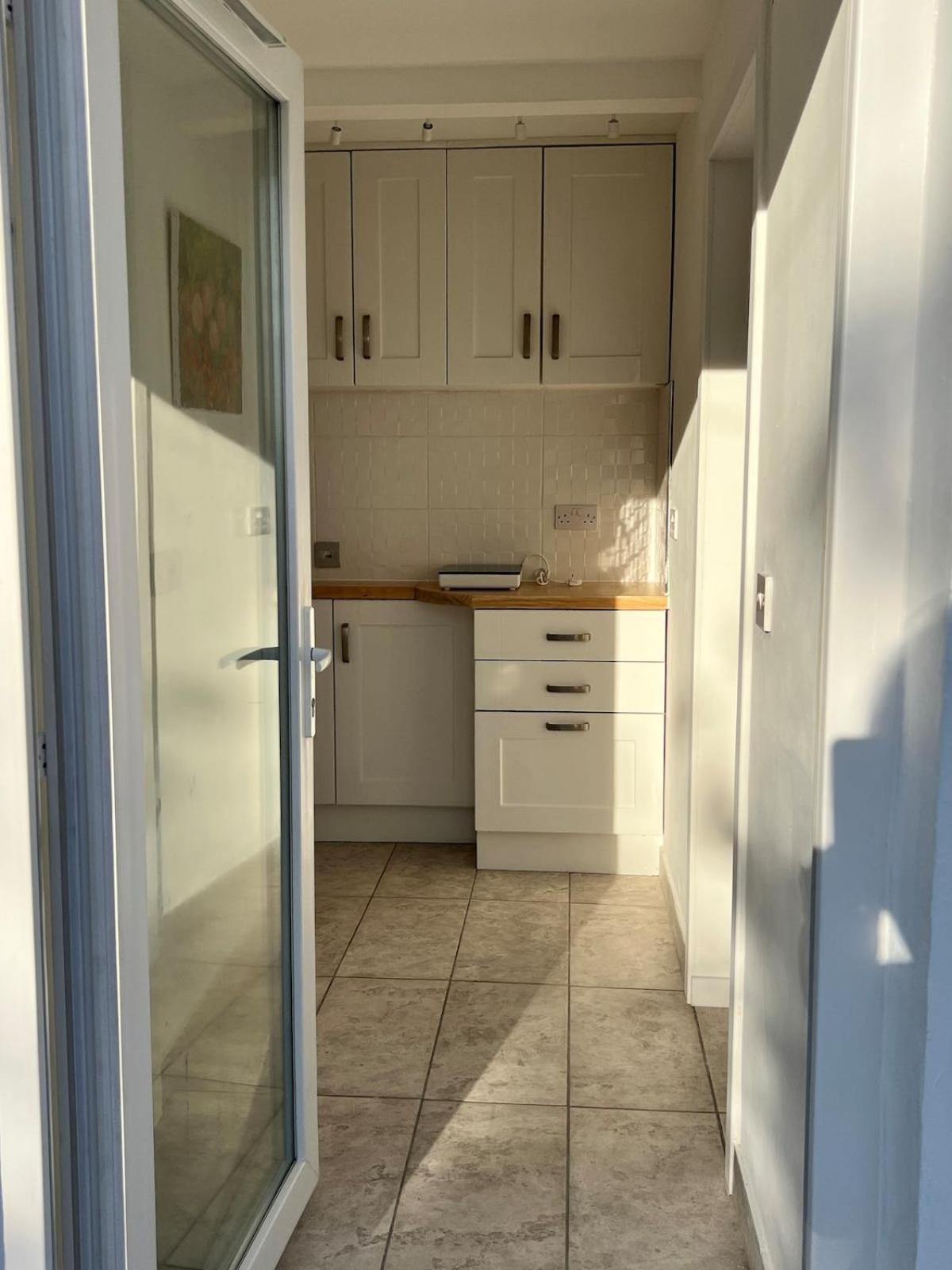 Self-contained Ground Level With Hill View Apartment