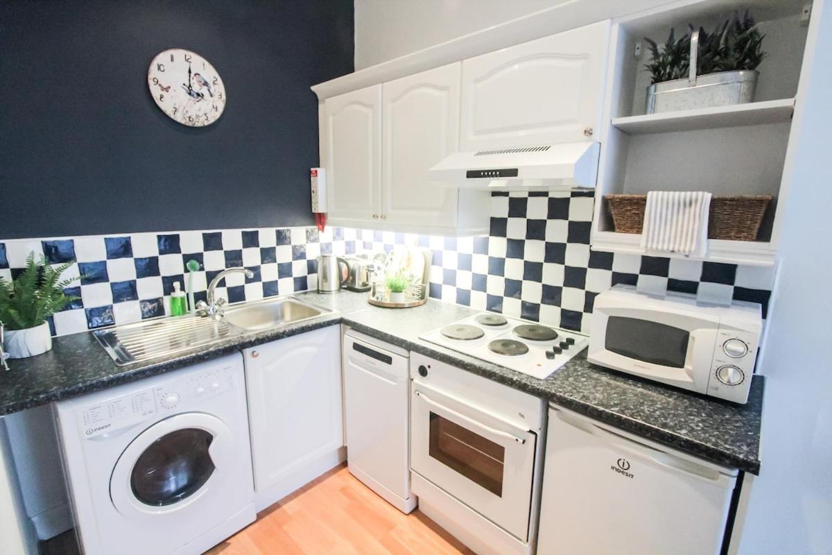 Cosy & Quiet Flat Near Haymarket Station Apartment Edinburgh