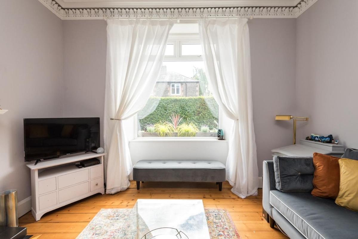 Holiday home Modern Holyrood Family Retreat Edinburgh