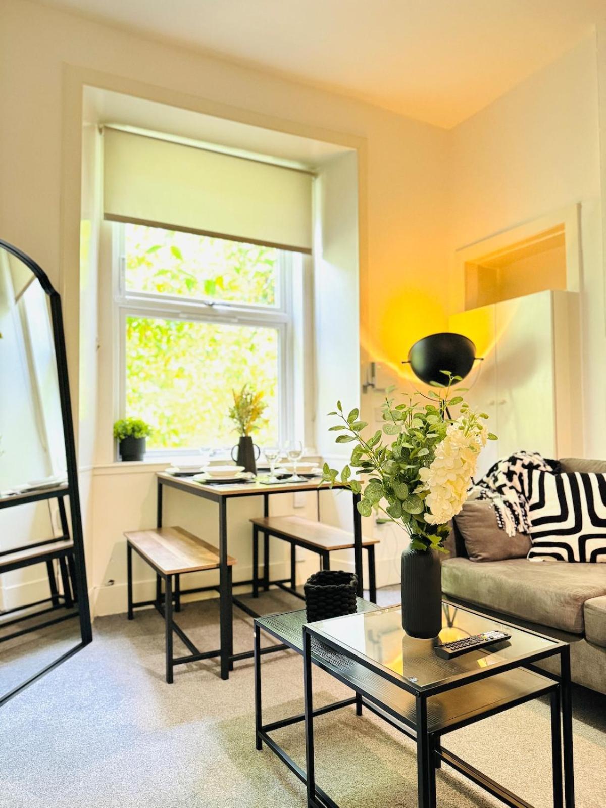 Cosy Centre Apartment Edinburgh