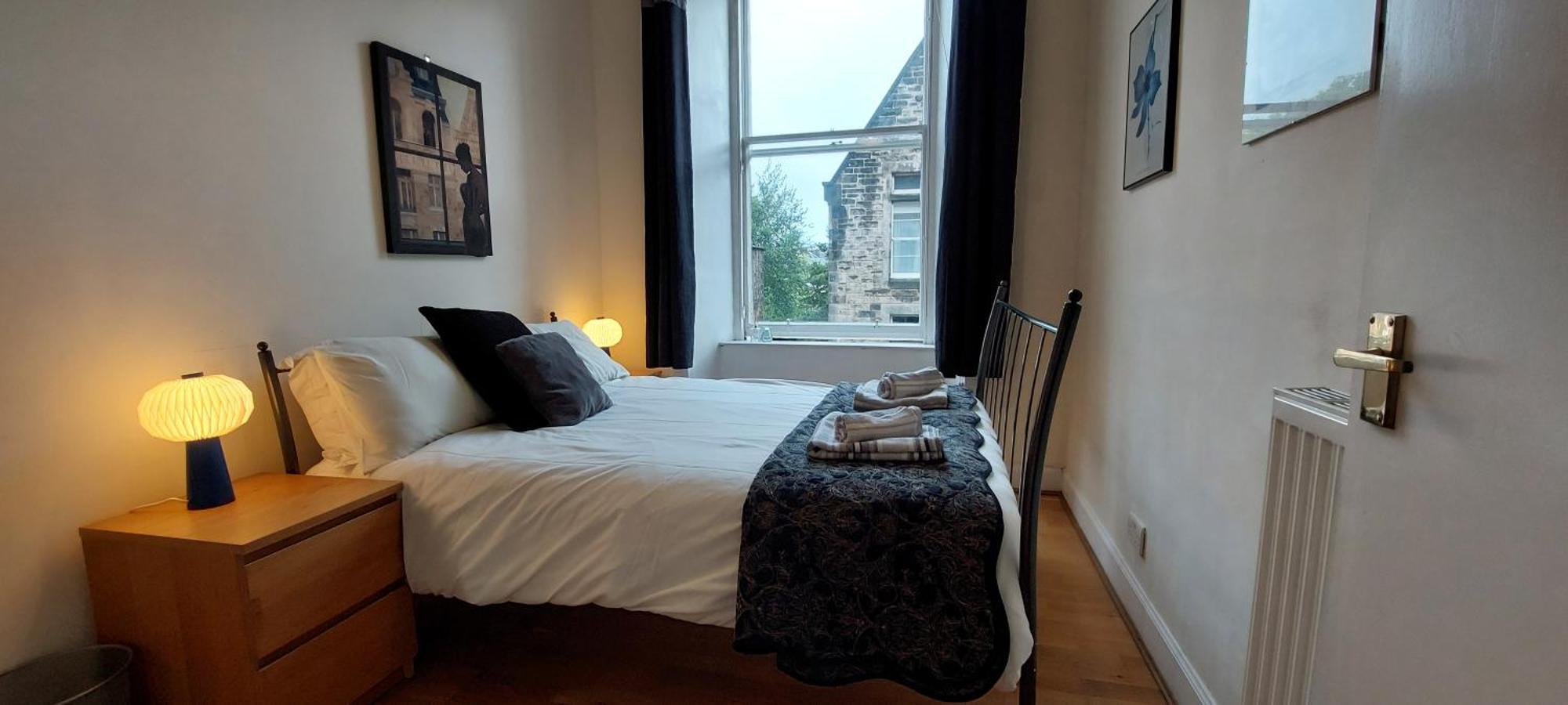 Lauriston Place - Spacious 2 Bedroom *