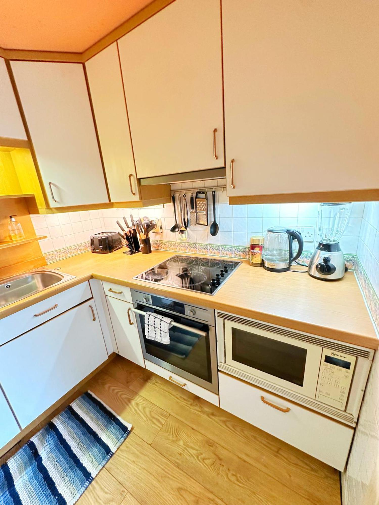 Duplex - Centre 4-bed Retreat *