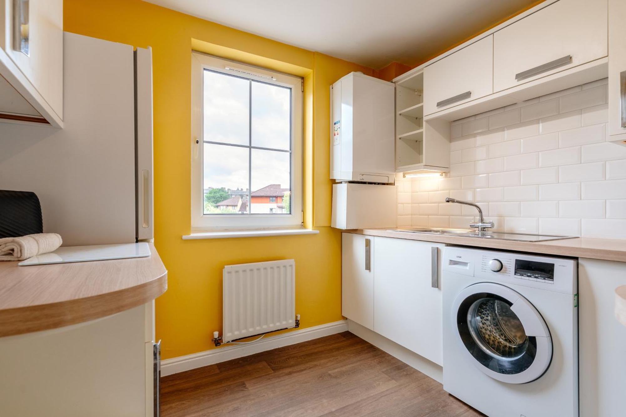 Apartment Chic 2-bed Near Centre