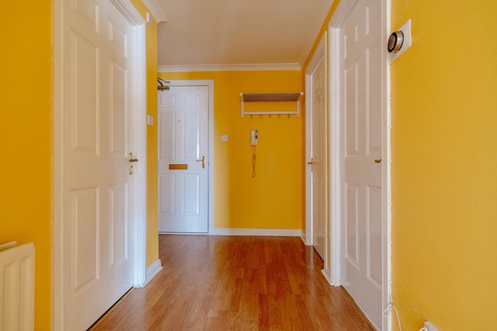 Chic 2-bed Near Centre