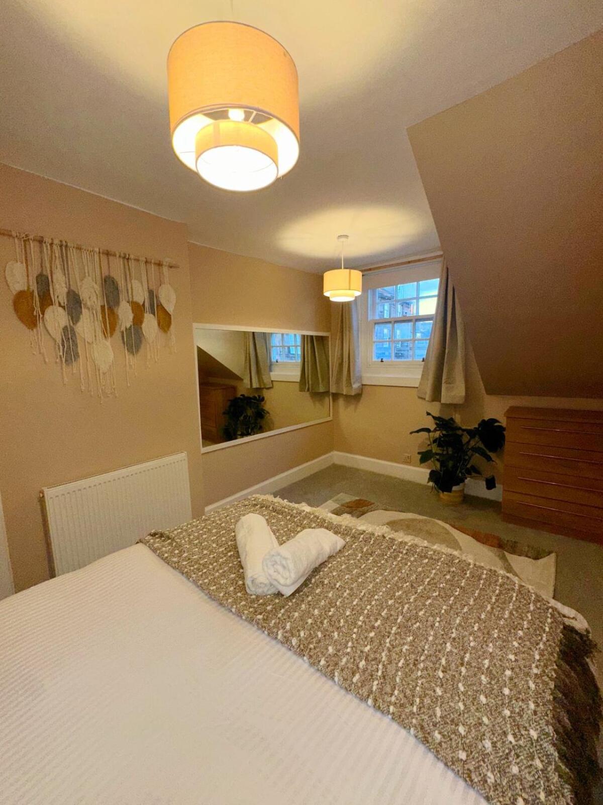 Duplex - Centre 4-bed Retreat * Edinburgh
