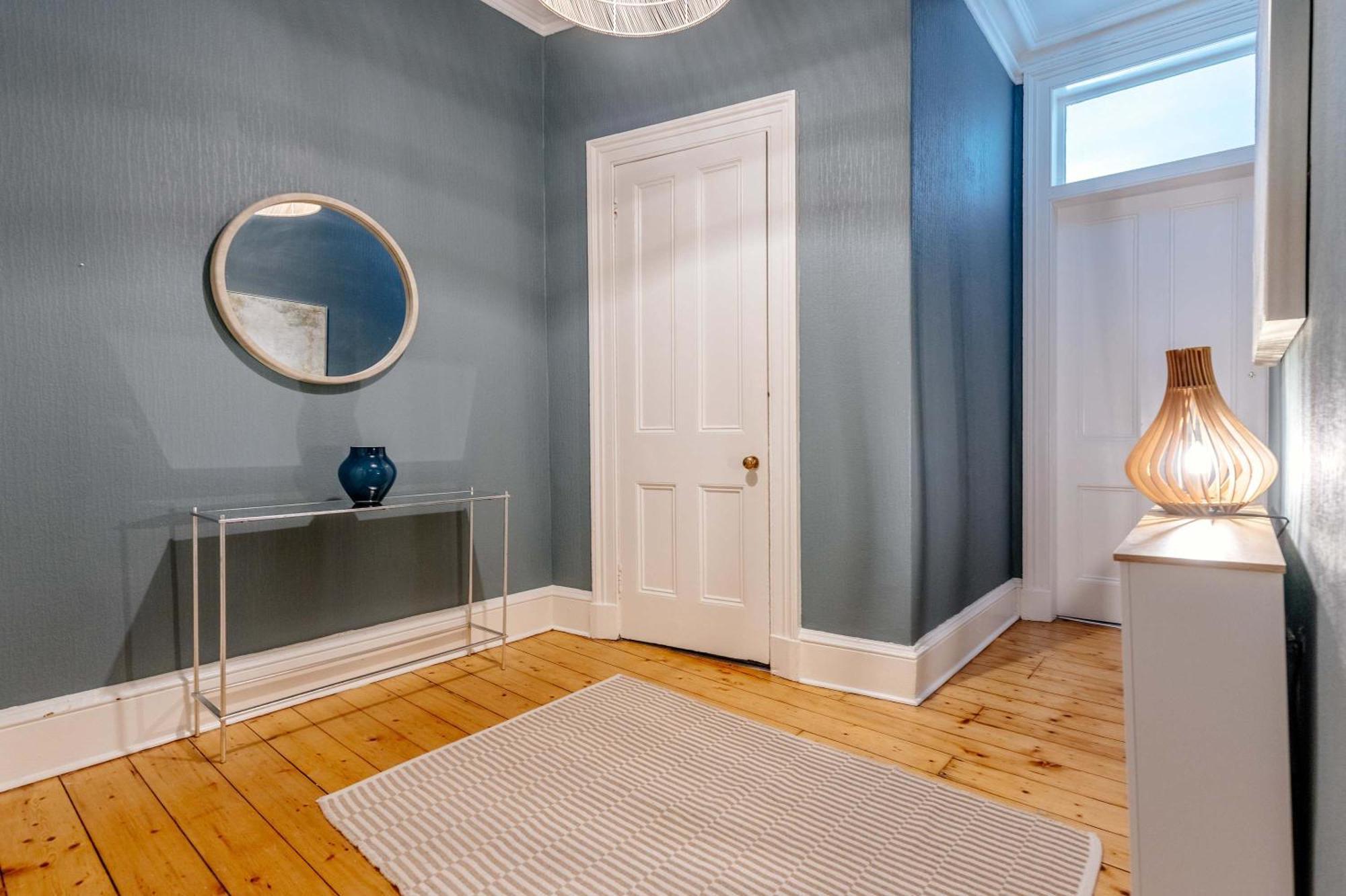 Apartment Elegant 2br On Leven St *