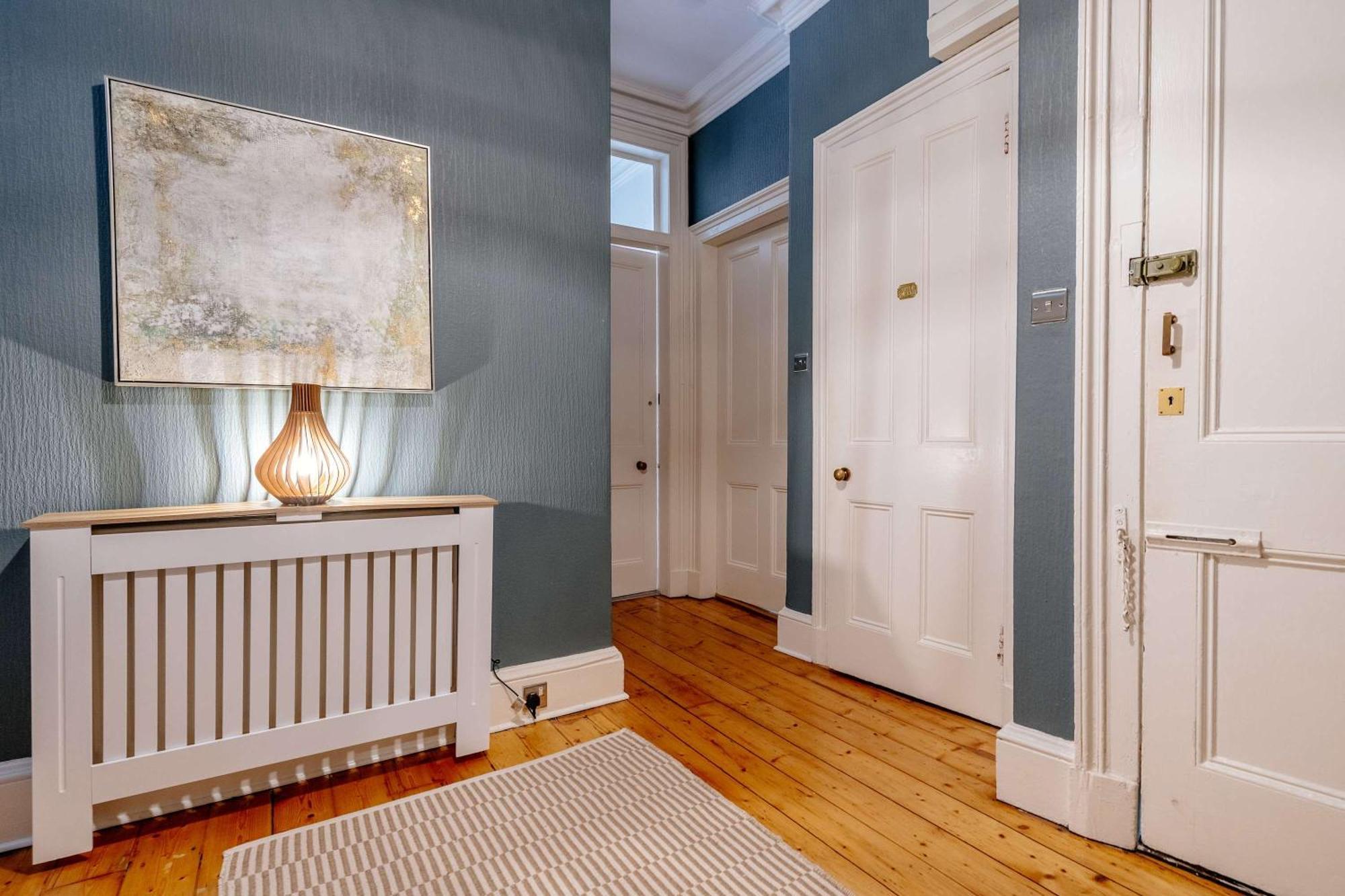 Elegant 2br On Leven St Apartment *