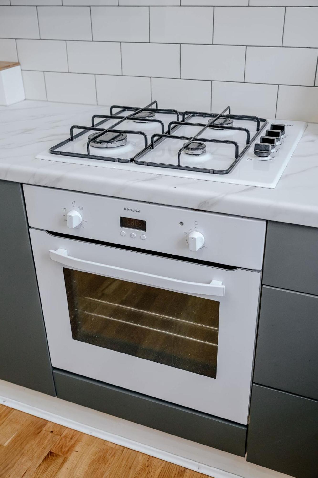 Elegant 2br On Leven St Apartment