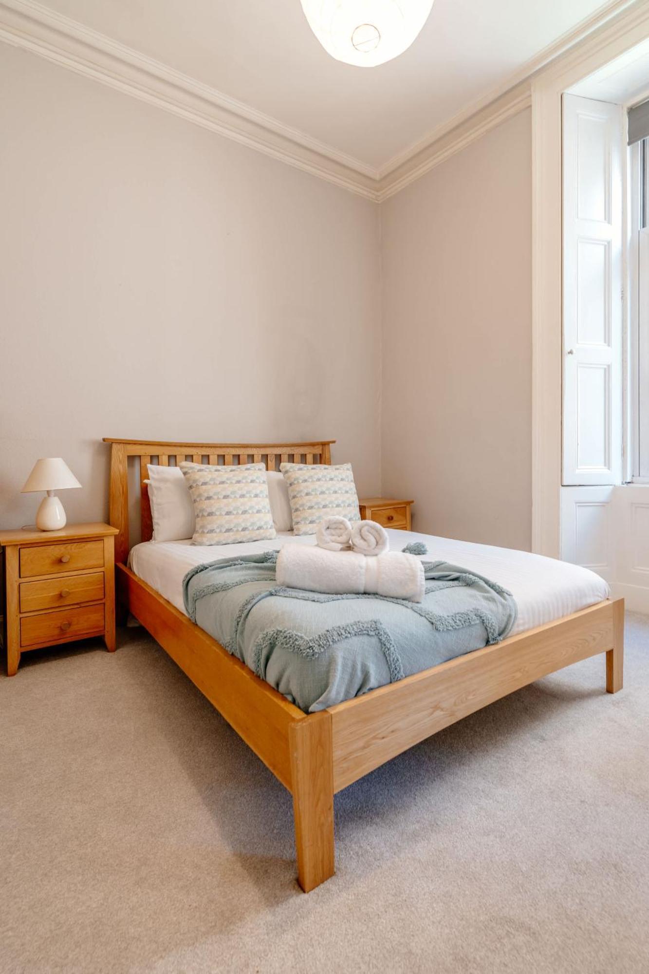 Apartment Elegant 2br On Leven St Edinburgh