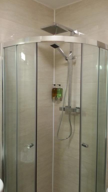 Guest house Adelphi 2*