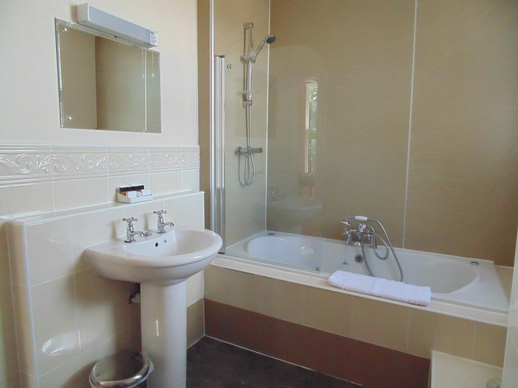 Inn Cedar 3*