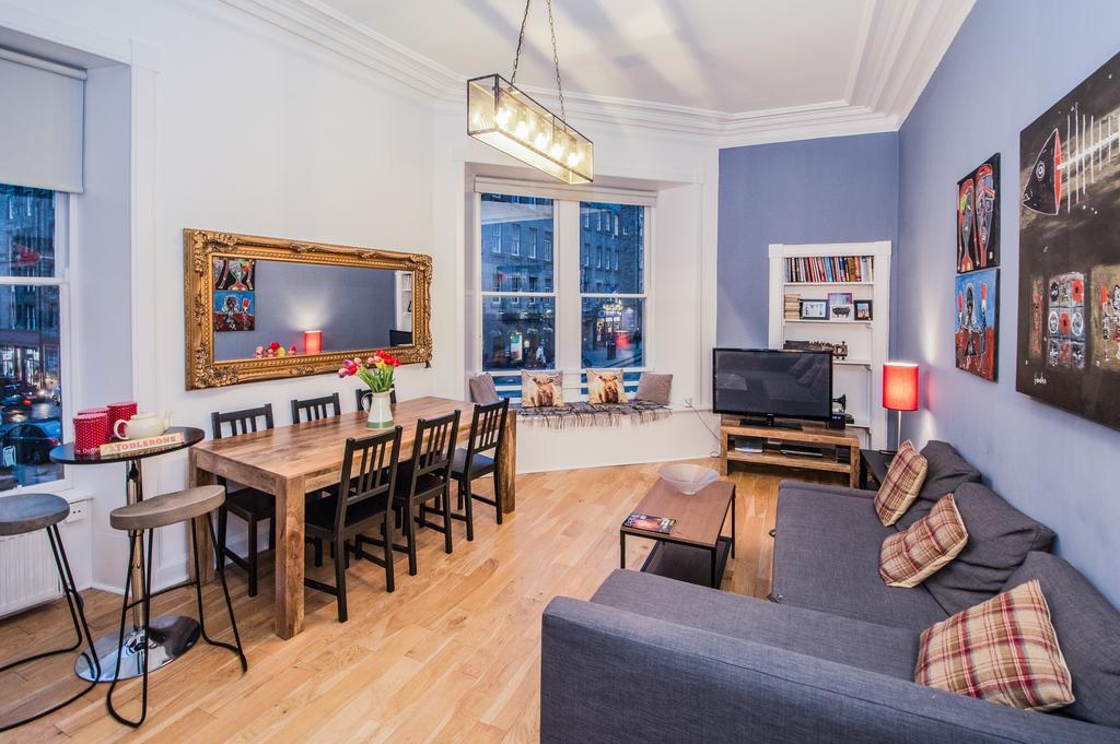 Art Apartment Edinburgh