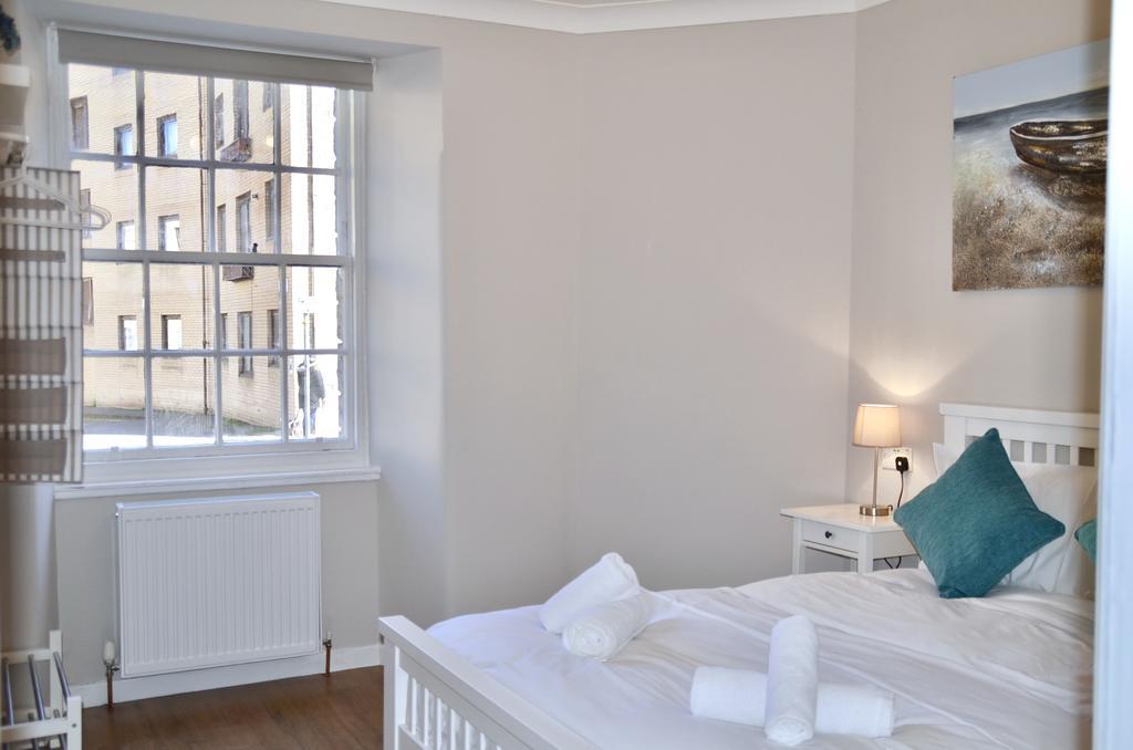 Simon Square Apartment