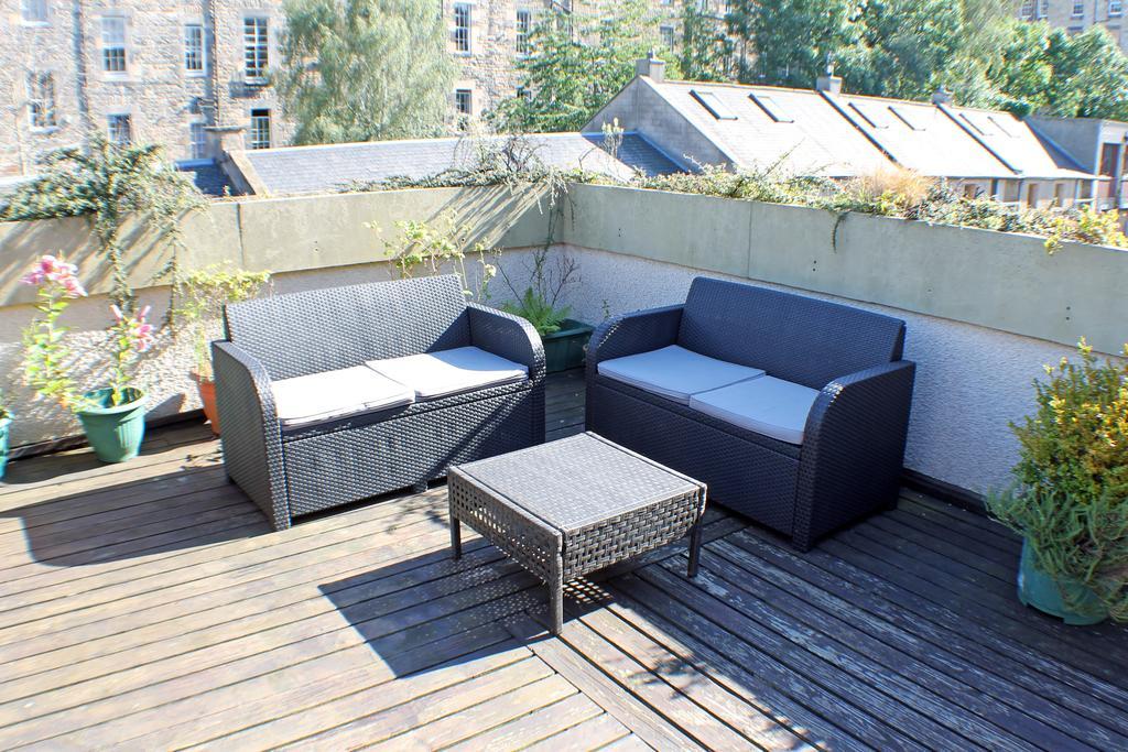 Huntingdon Place * Edinburgh