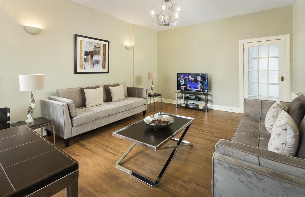 Aparthotel St Giles 4*