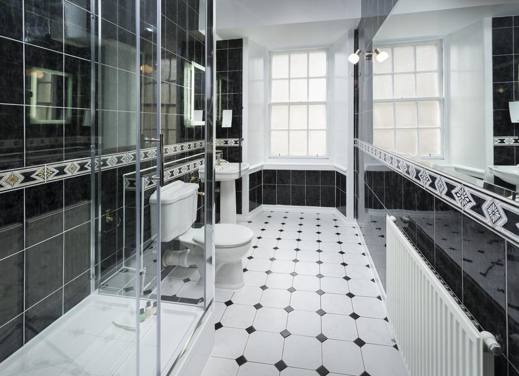 Aparthotel St Giles 4*