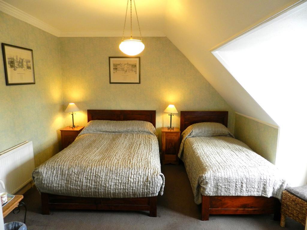 Balmoral Guest house Edinburgh