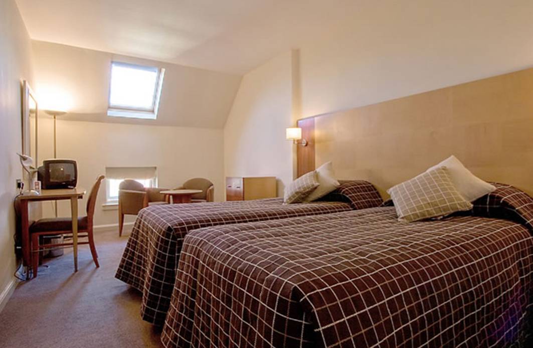 Holyrood Aparthotel 4*