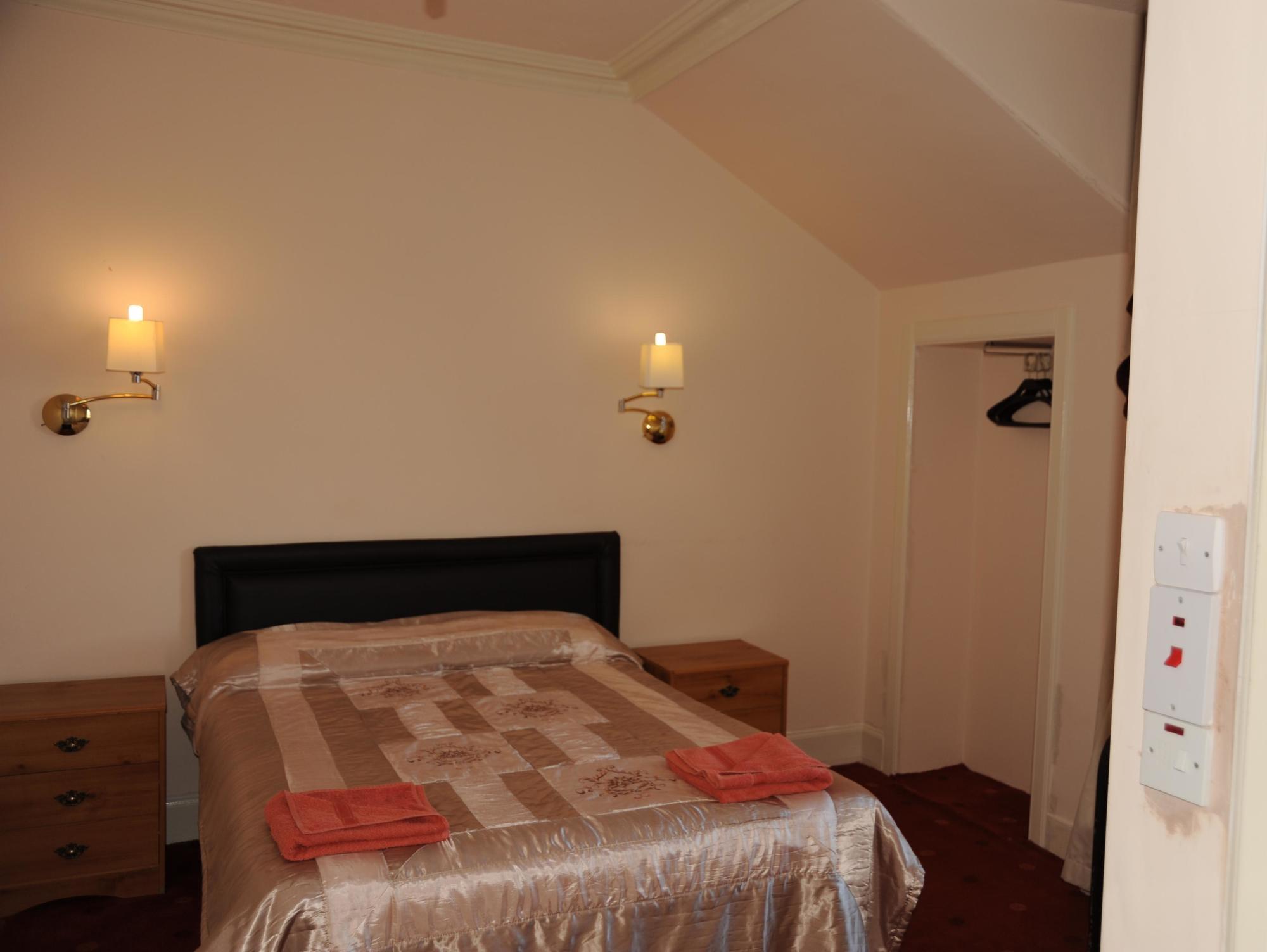 City Guest House Guest house 3*