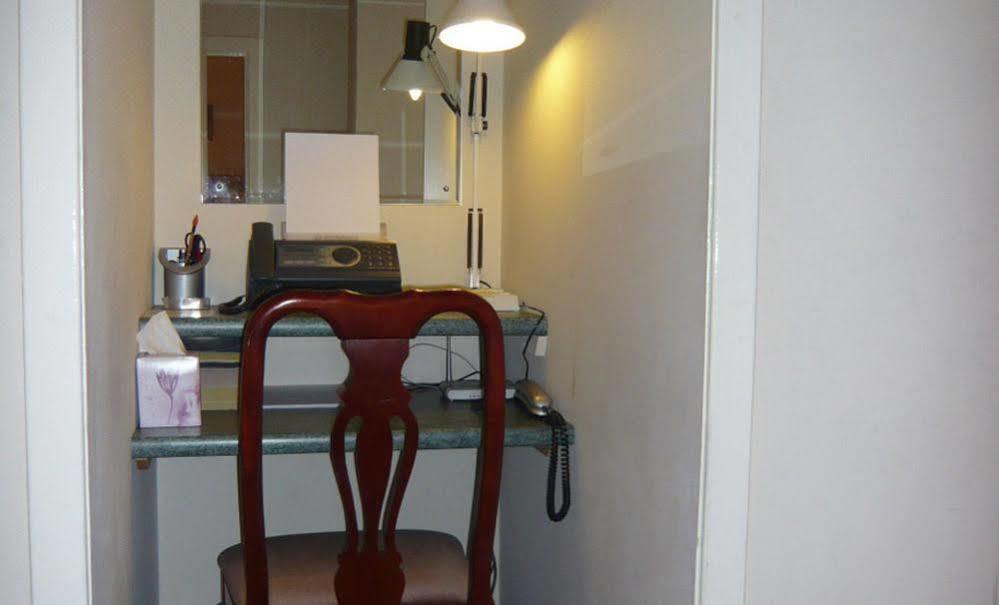 Royal Mile Hotel 4*