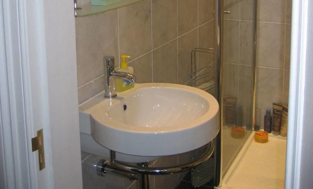 Royal Mile Hotel 4*