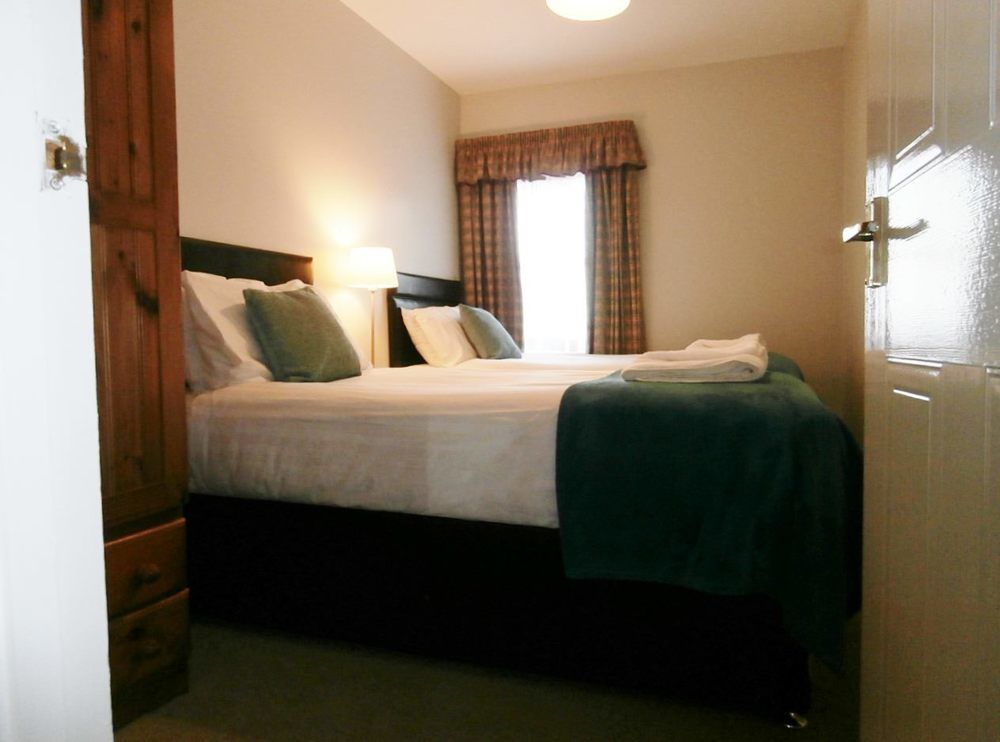Calton Apartments * Edinburgh