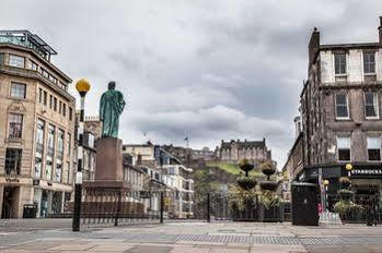 Castle View * Edinburgh