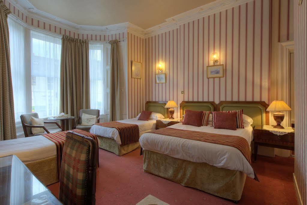 Castle Park Bed & Breakfast 4*