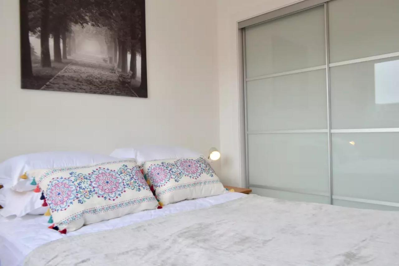 Modern & Light Flat In Vibrant Leith! Apartment