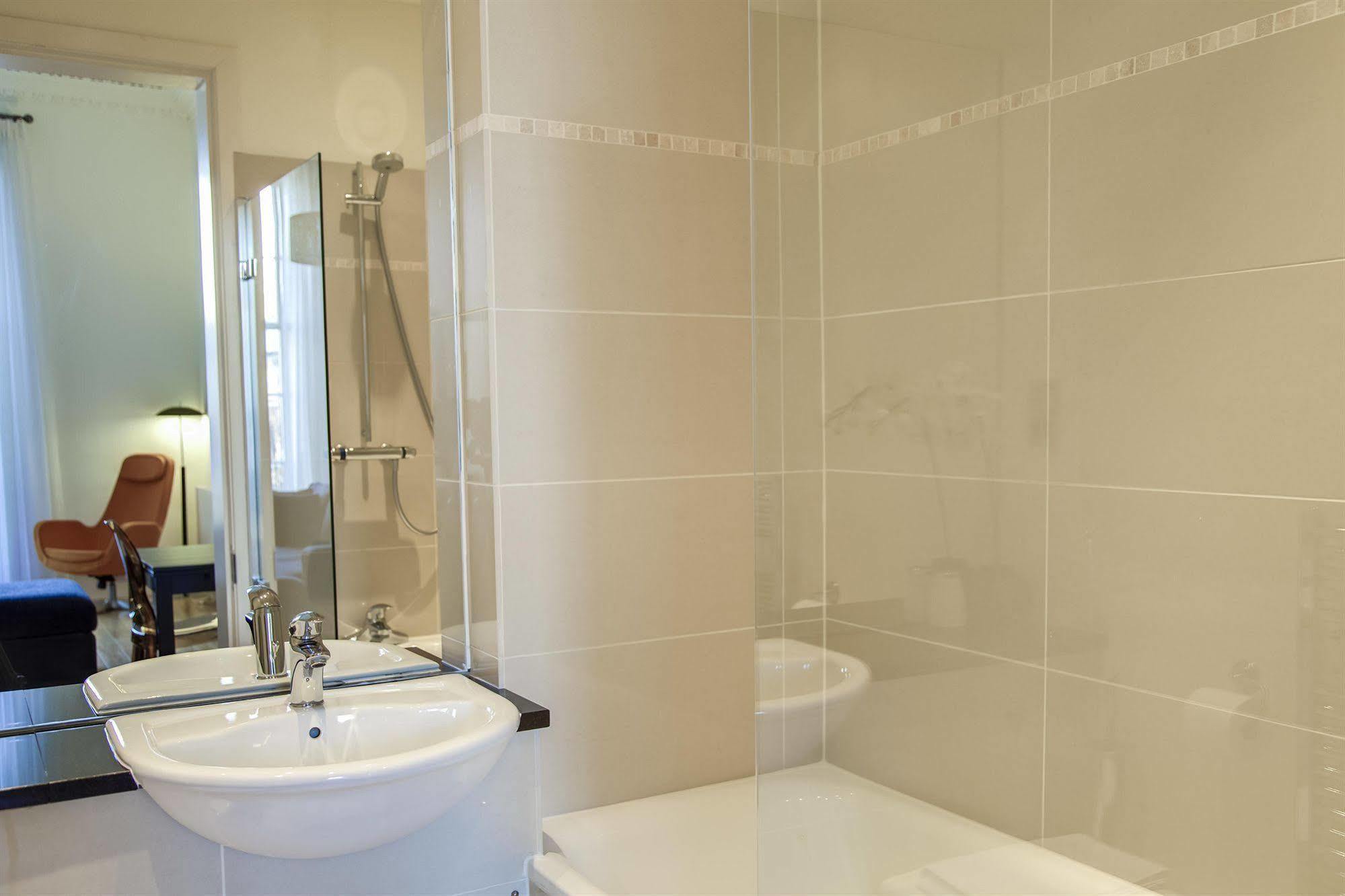 Apartment Clarendon Luxury *