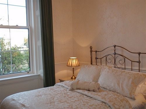 Highfield 4* Edinburgh