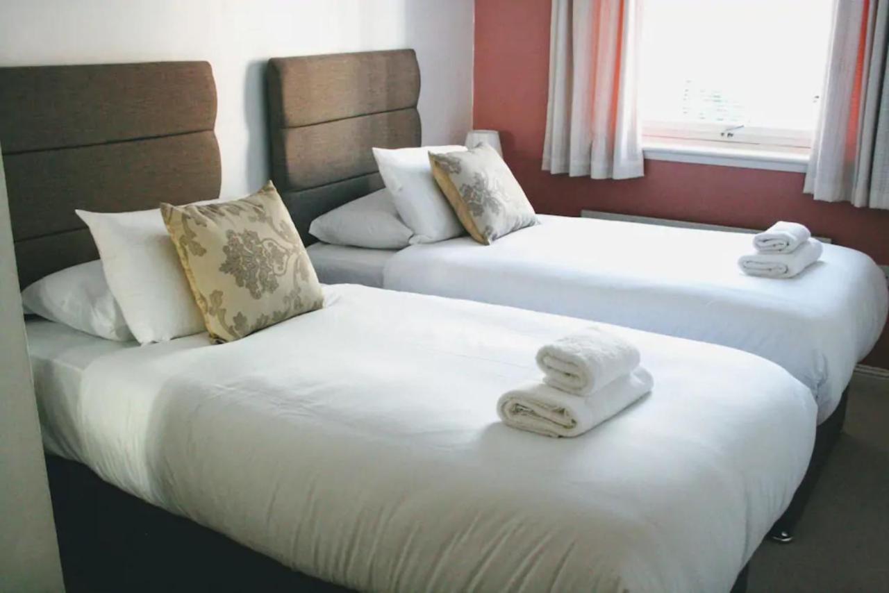 Apartment 2 Bedroom Flat Near Holyrood Park Sleeps 4 Edinburgh
