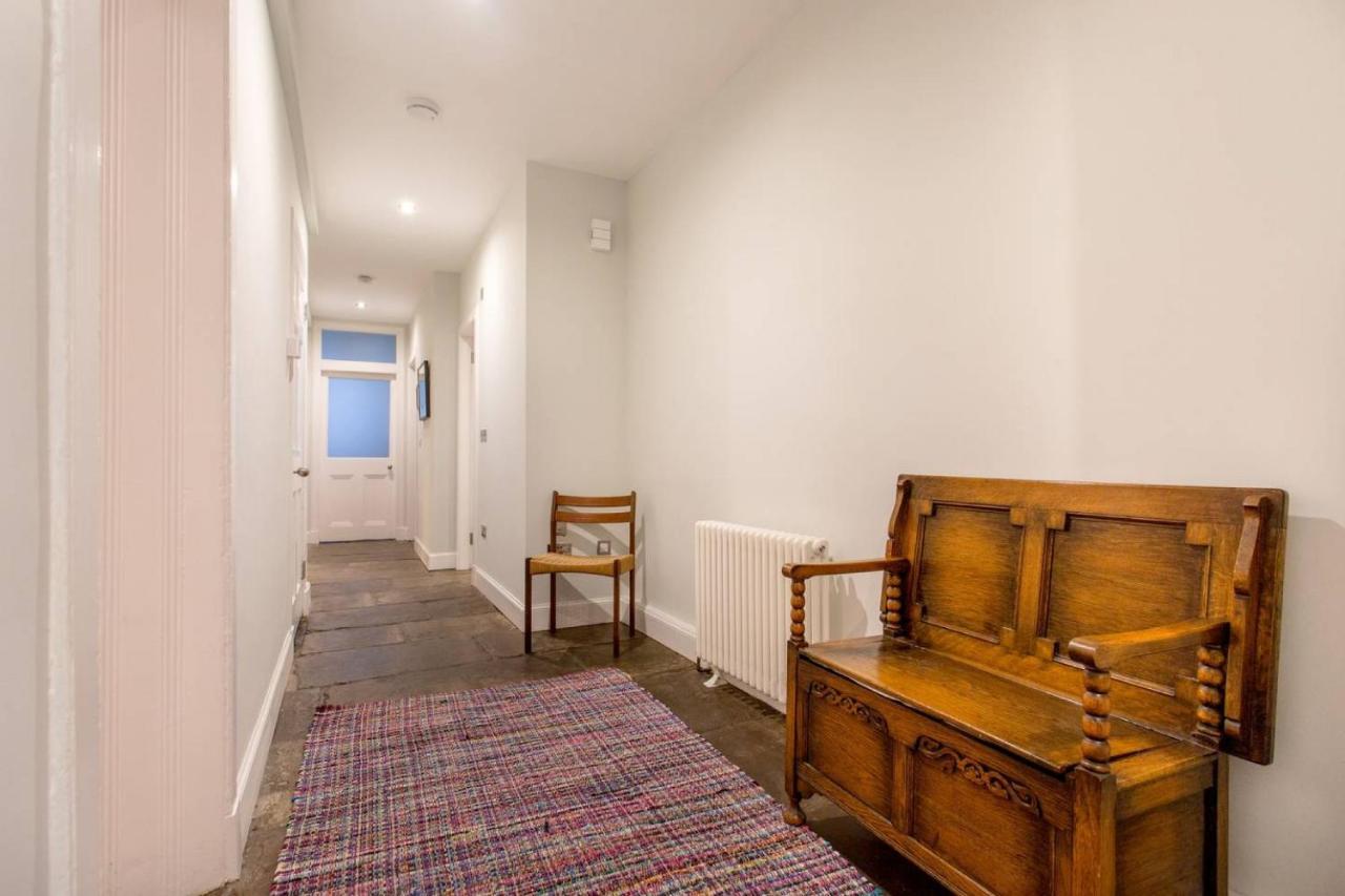 Joivy Spacious Flat With Garden In Centre Apartment