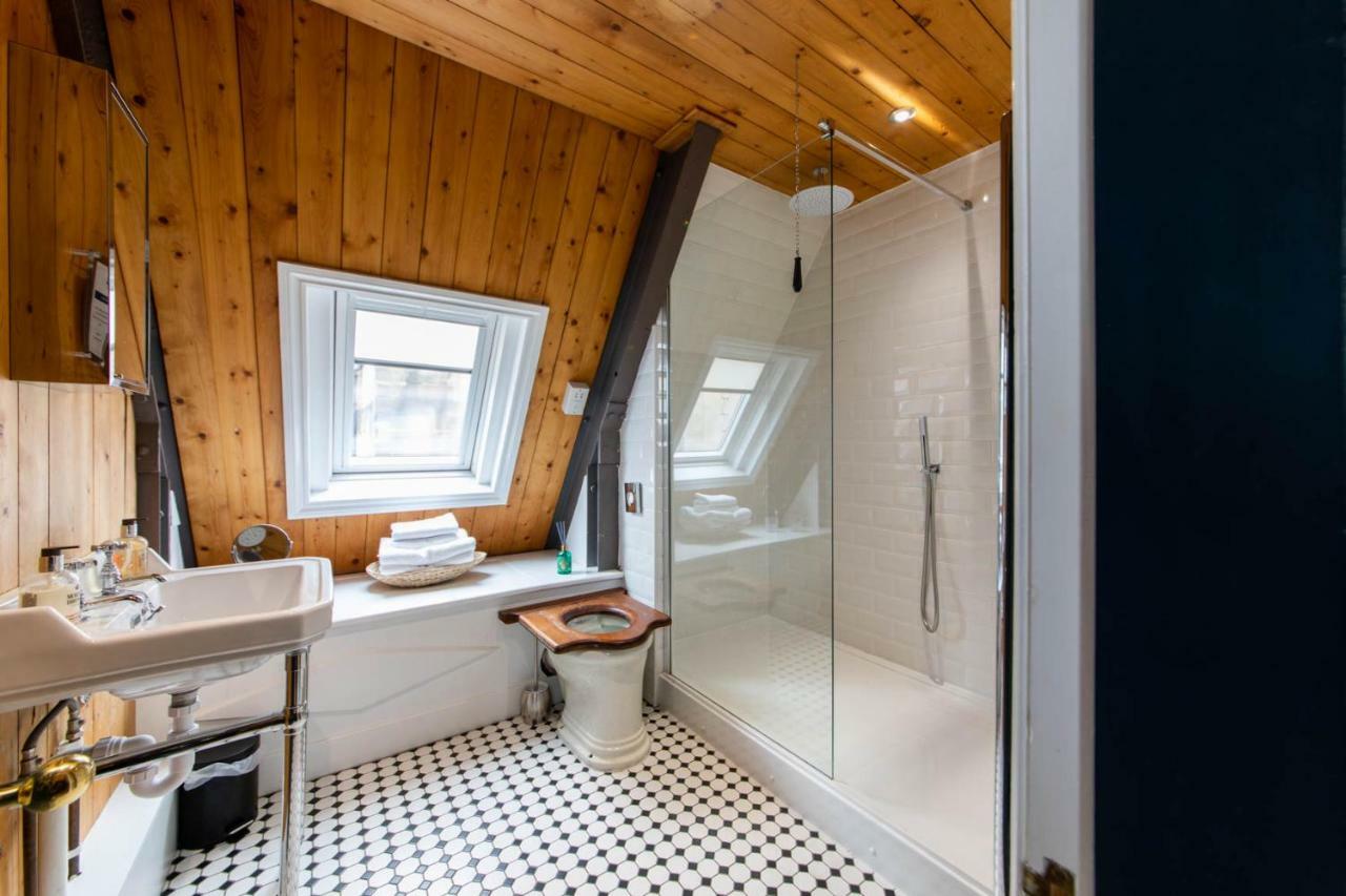 The Attic Flat Apartment