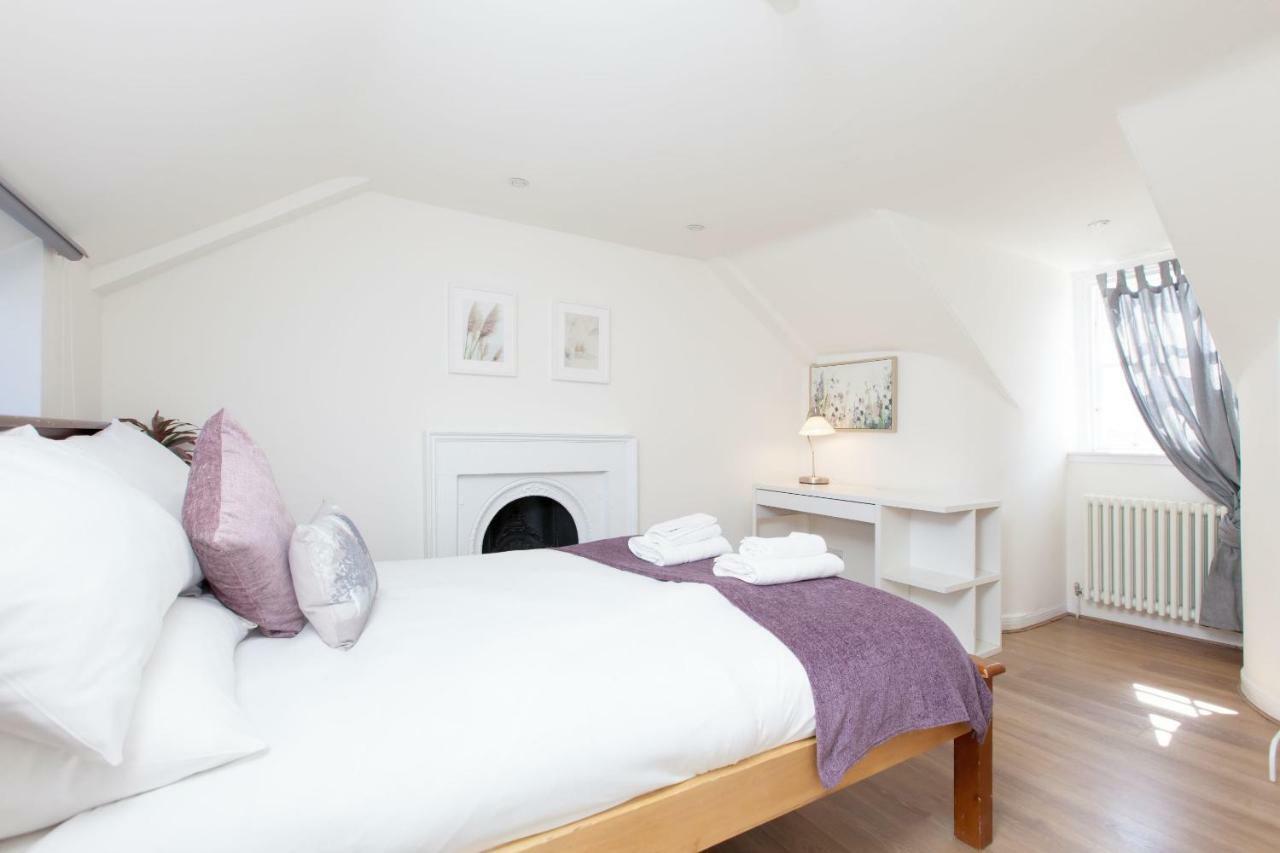 Apartment Spacious 4 Bedroom Near Meadows *