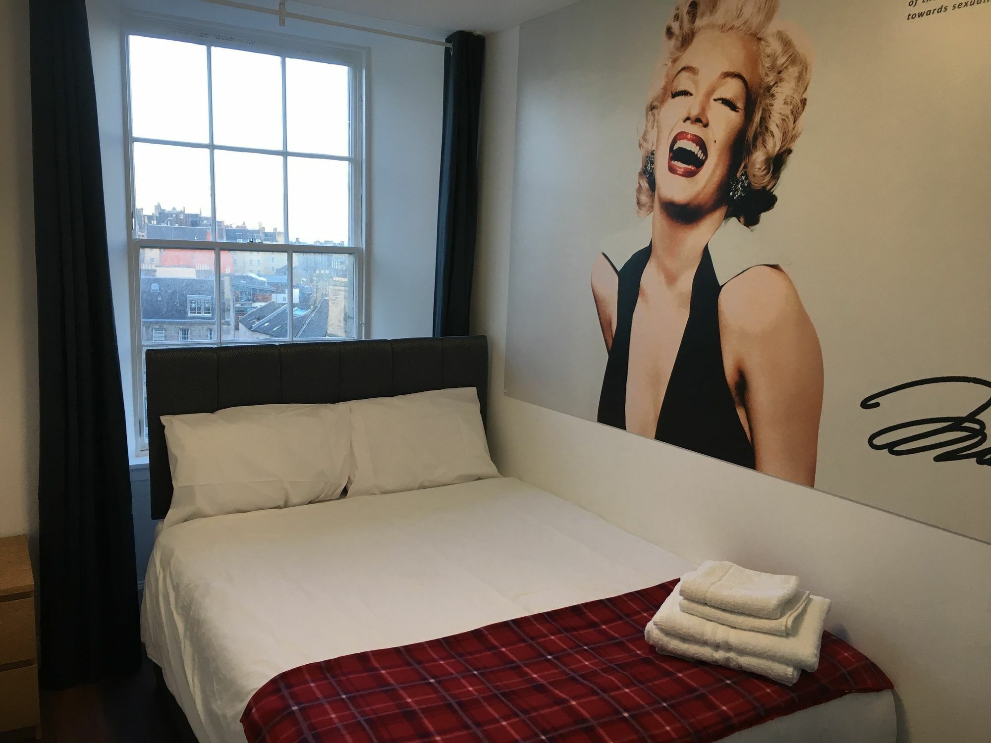 Drummond Street Apartment